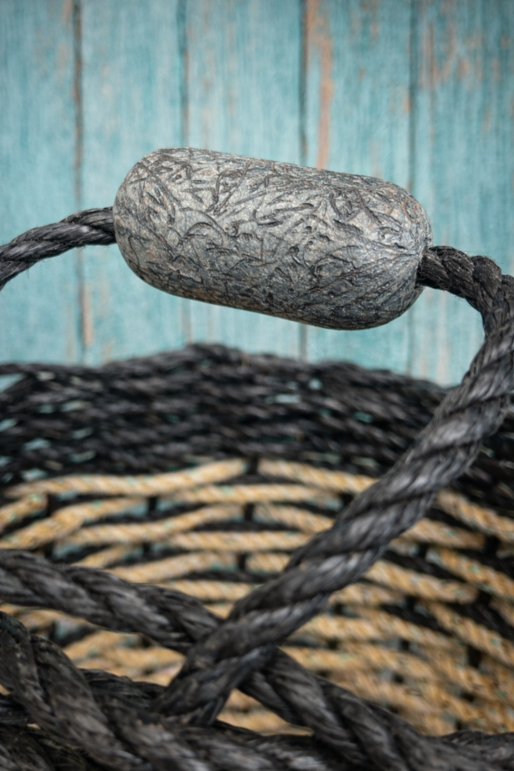 Dorn A’n Mor Repurposed Rope Basket – Black & Yellow
